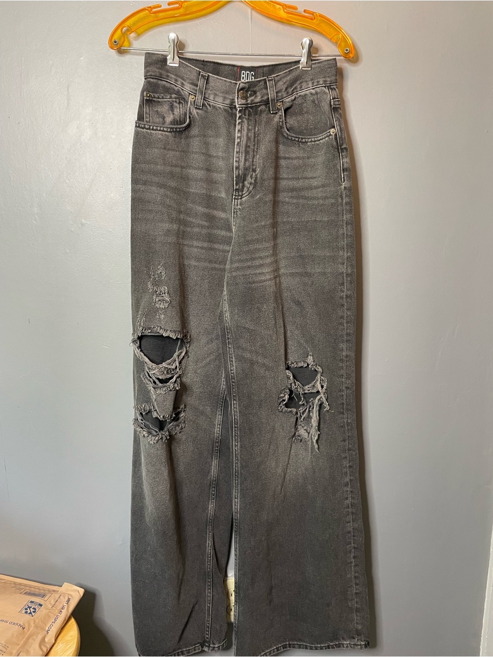 BDG Skater Baggy High-Waist Distressed Wide-Leg Jeans Washed Black size 26